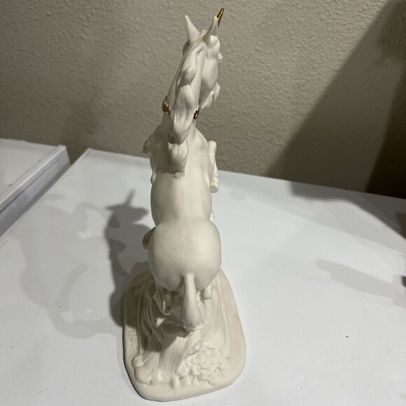 White Unicorn The Messenger Of Love By David Cornell 1985 Porcelain - Picture 8 of 10